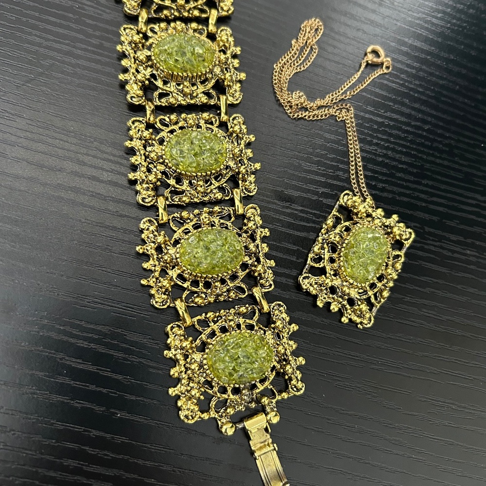 Vintage Jadeite Bracelet and Necklace